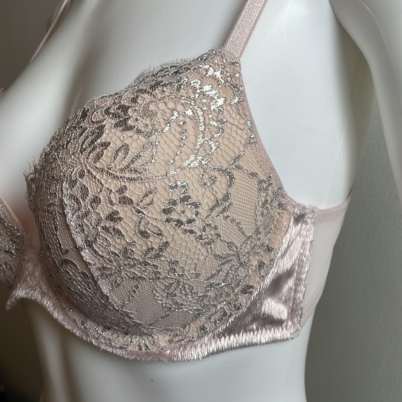 Victoria’s Secret Very Sexy Push Up Bra 36B - Picture 8 of 10